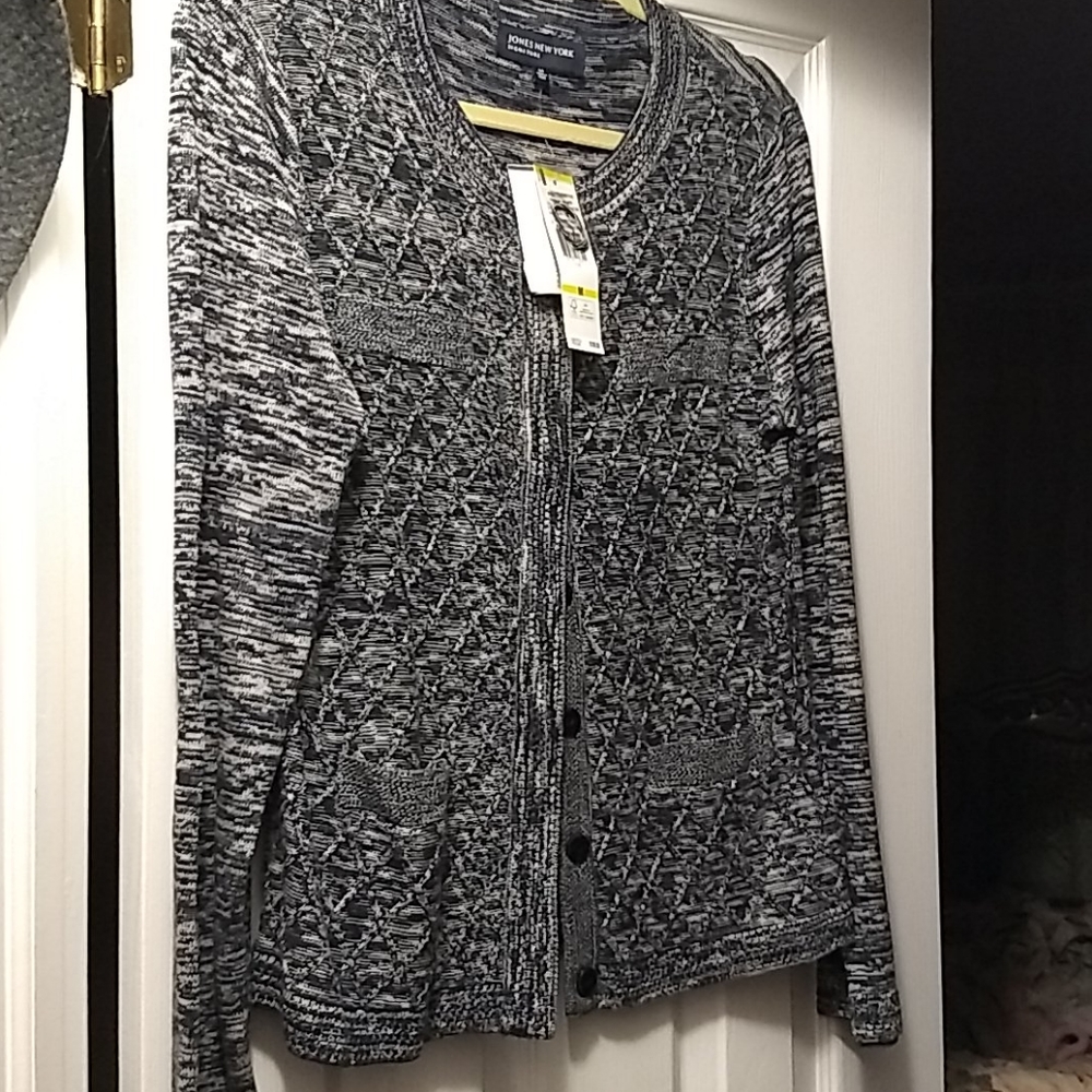 New Jones New York sweater